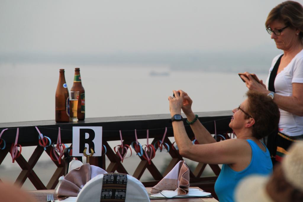 Ayarwaddy River View Hotel Mandalaj Kültér fotó