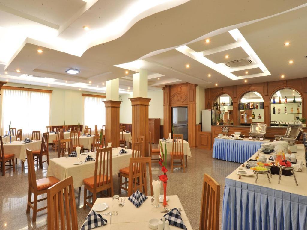 Ayarwaddy River View Hotel Mandalaj Kültér fotó