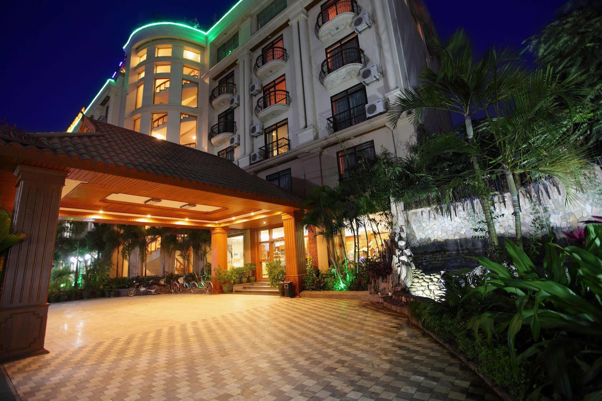 Ayarwaddy River View Hotel Mandalaj Kültér fotó