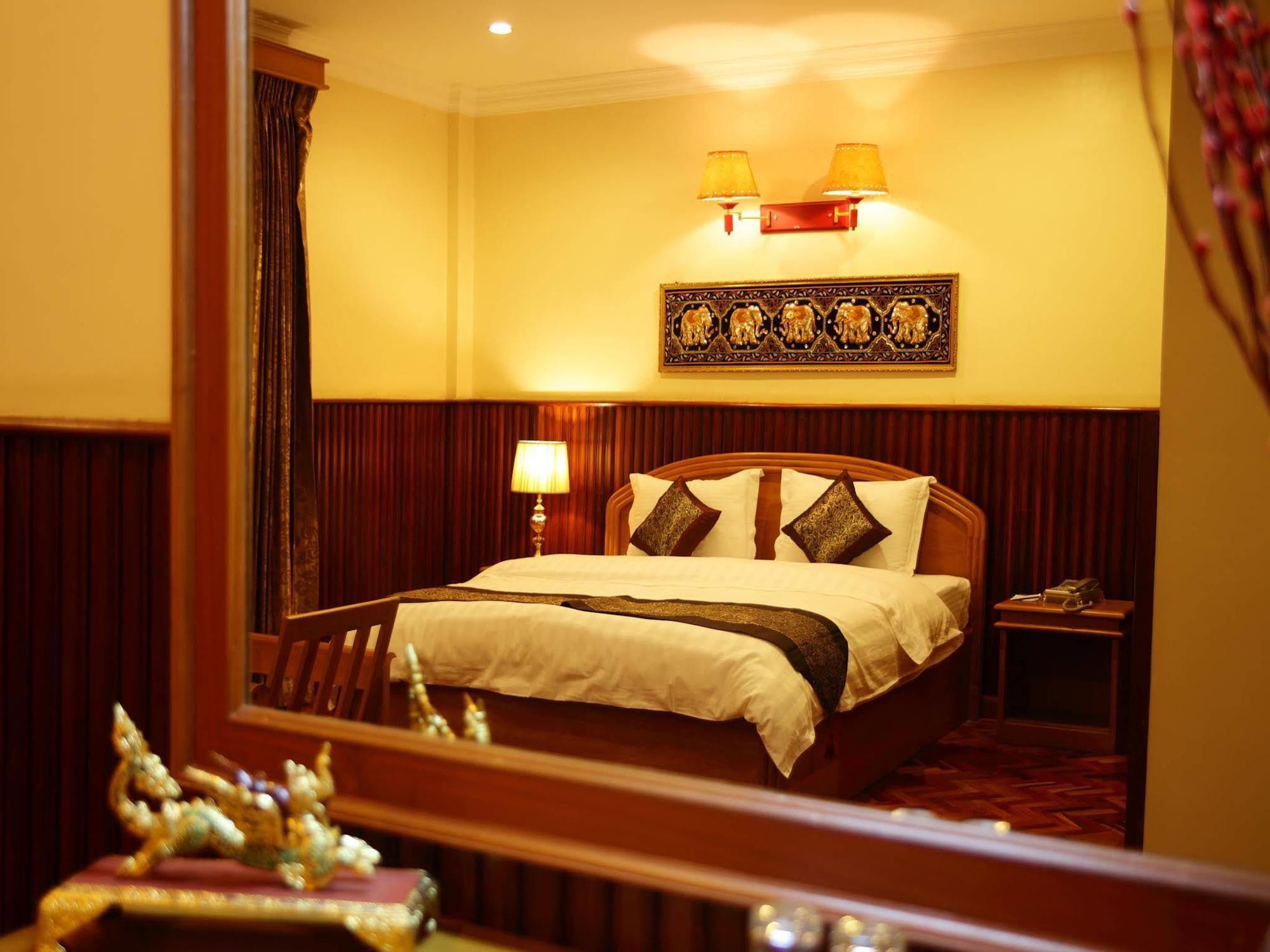 Ayarwaddy River View Hotel Mandalaj Kültér fotó